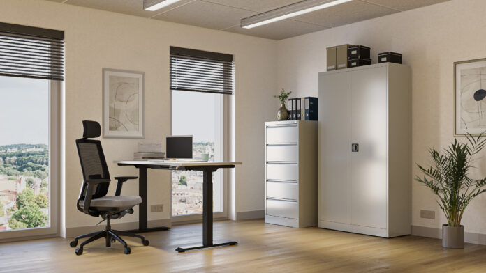 Szafy aktowe vs. szafy kartotekowe - które lepiej sprawdzą się w Twoim biurze Szafy aktowe vs. szafy kartotekowe
